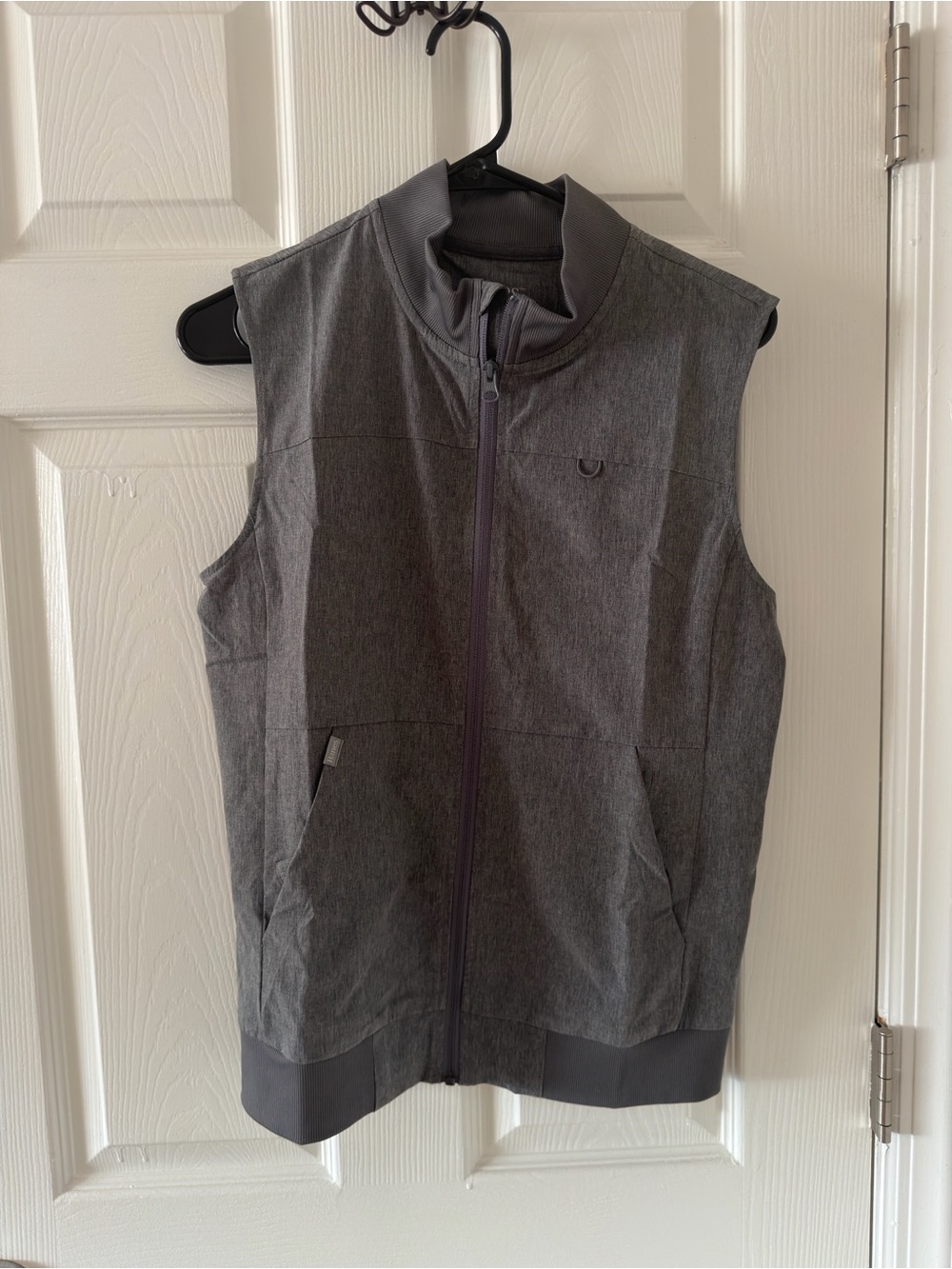 Hanes Comfort Fit- Unisex Charcoal Gray Full-Zip Sleeveless Vest